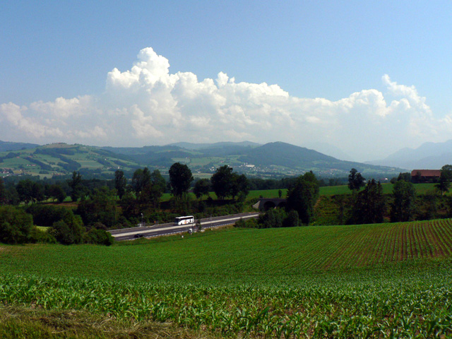 Blick auf Schlierbach und Autobahn